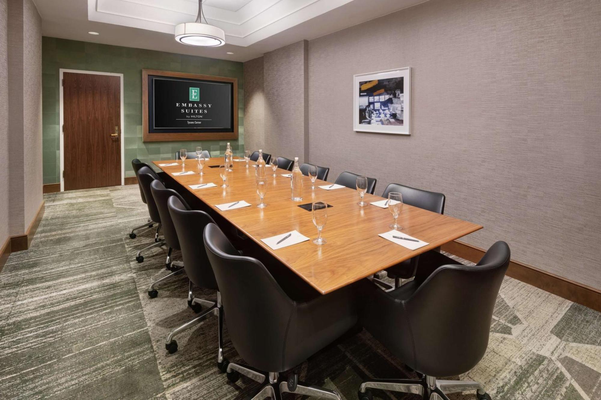 Embassy Suites Tysons Corner Extérieur photo