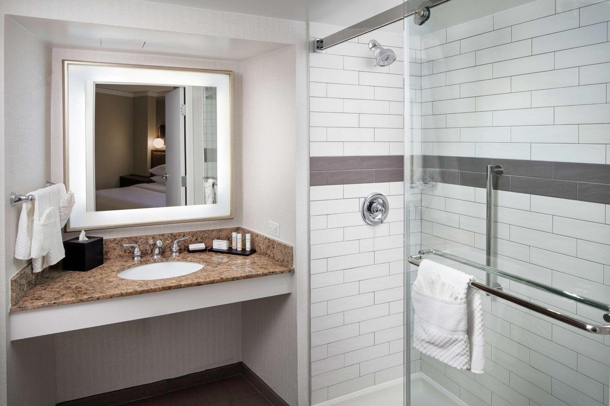 Embassy Suites Tysons Corner Extérieur photo