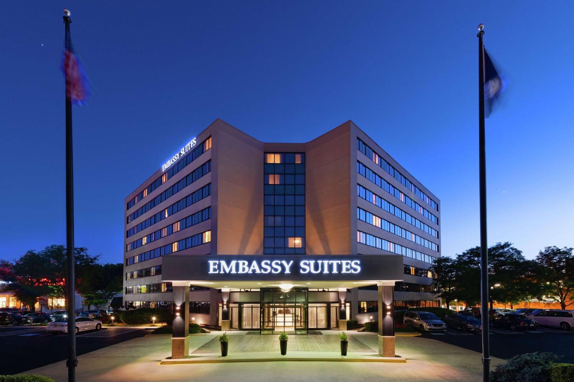 Embassy Suites Tysons Corner Extérieur photo