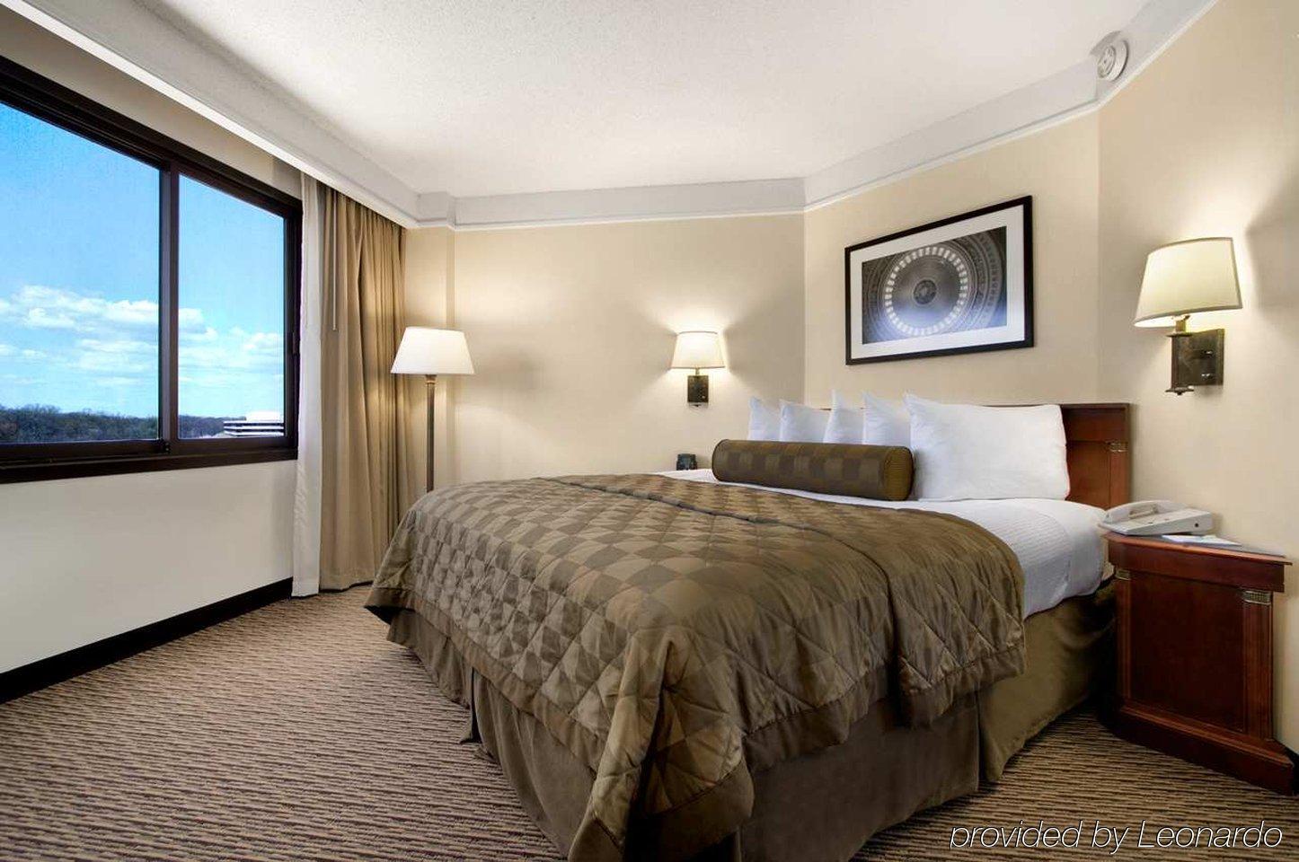Embassy Suites Tysons Corner Chambre photo