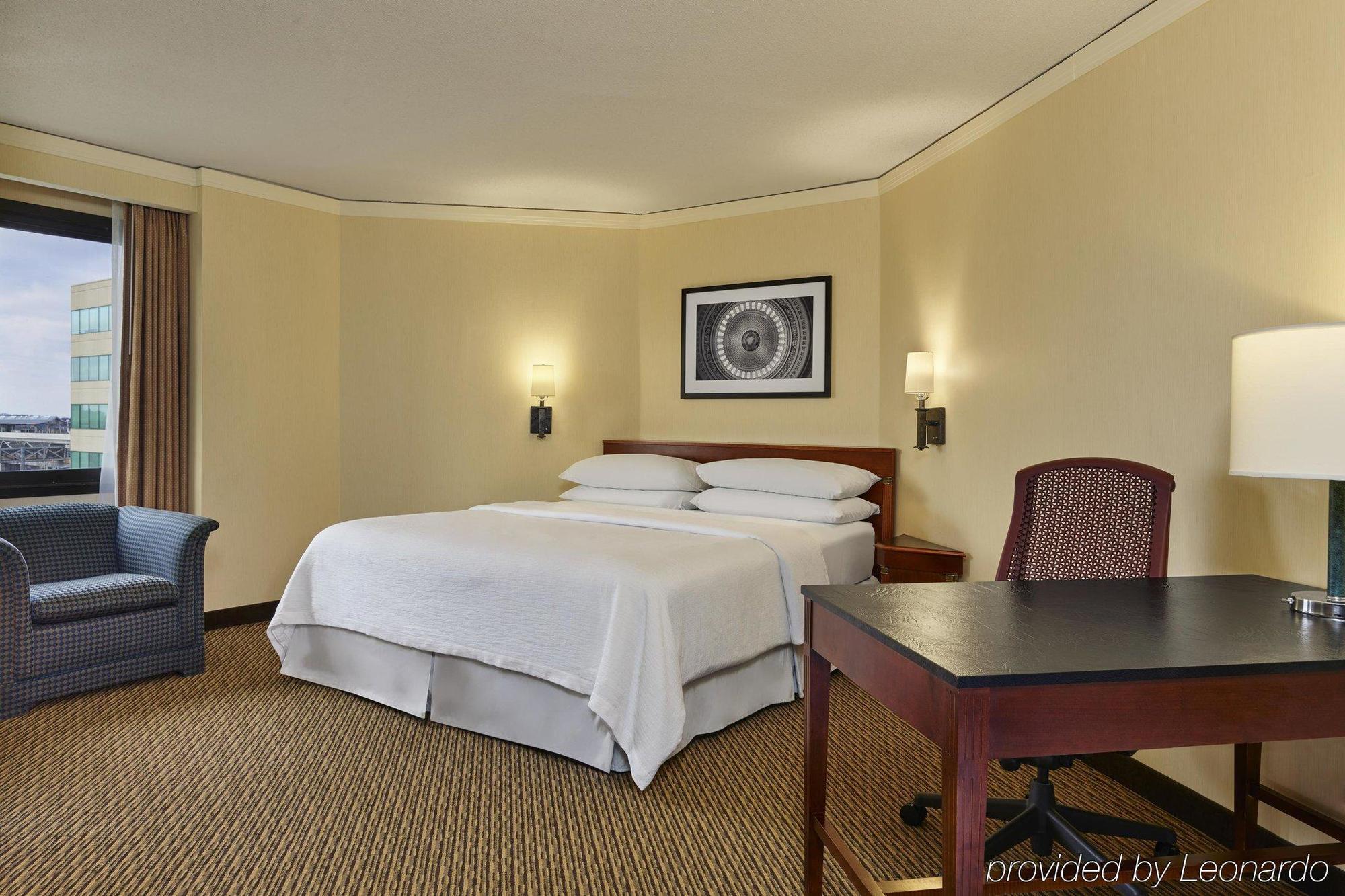 Embassy Suites Tysons Corner Extérieur photo