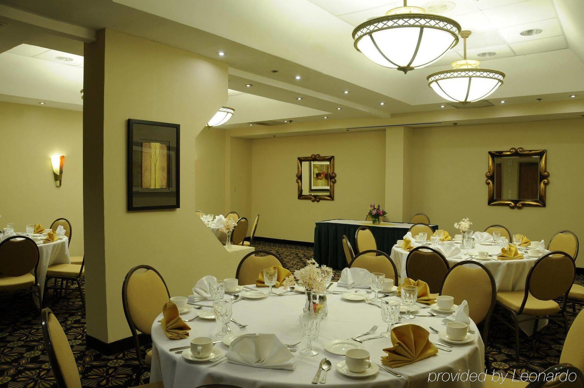 Embassy Suites Tysons Corner Restaurant photo