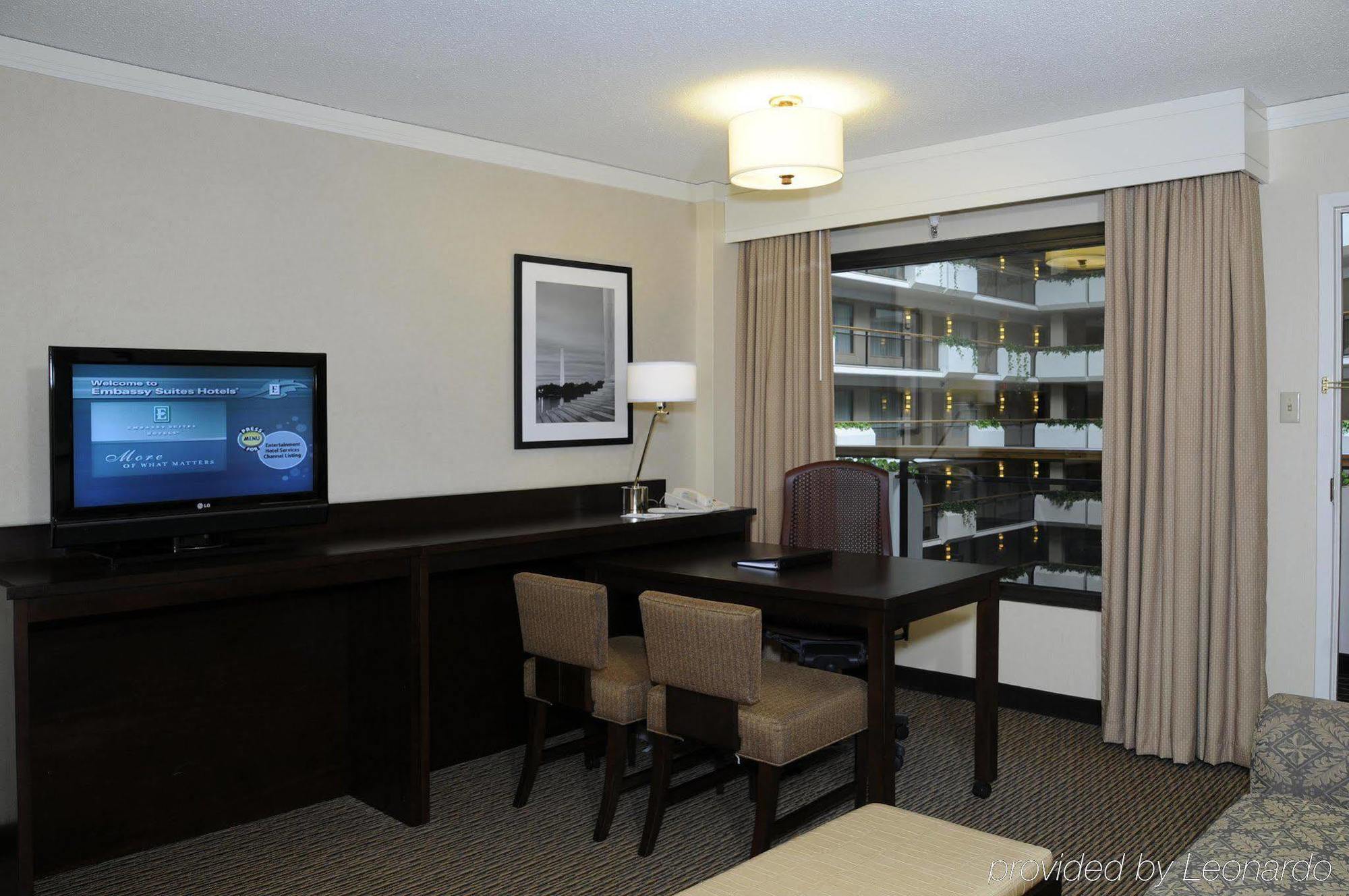 Embassy Suites Tysons Corner Chambre photo