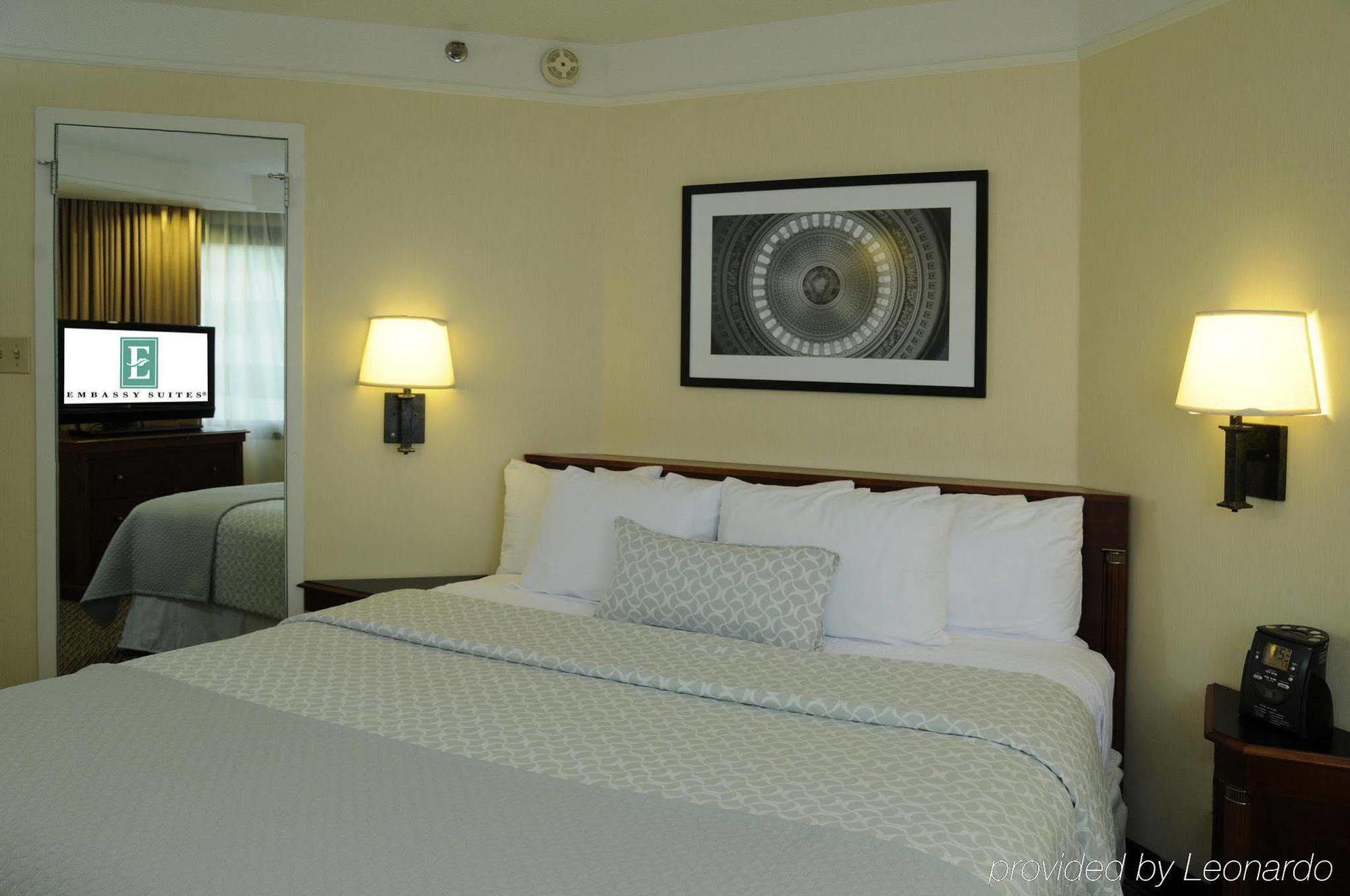Embassy Suites Tysons Corner Chambre photo