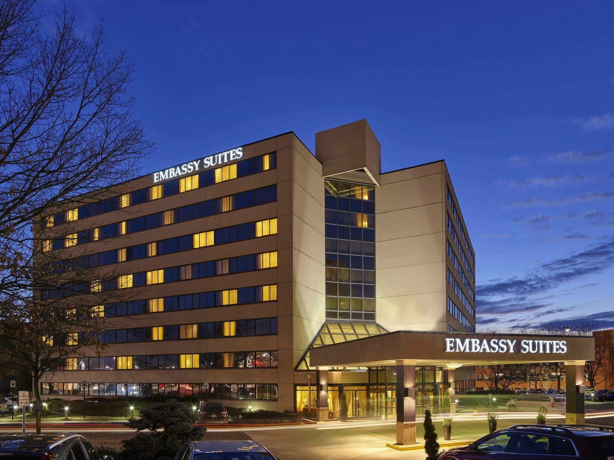 Embassy Suites Tysons Corner Extérieur photo