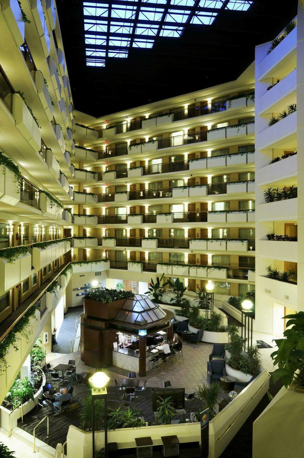 Embassy Suites Tysons Corner Intérieur photo
